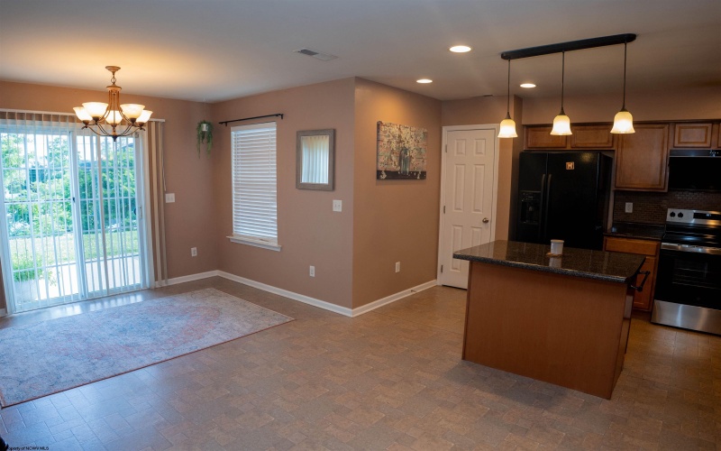 108 Park Place Drive, Morgantown, West Virginia 26508, 3 Bedrooms Bedrooms, 6 Rooms Rooms,2 BathroomsBathrooms,Single Family Attached,For Sale,Park Place,10165463