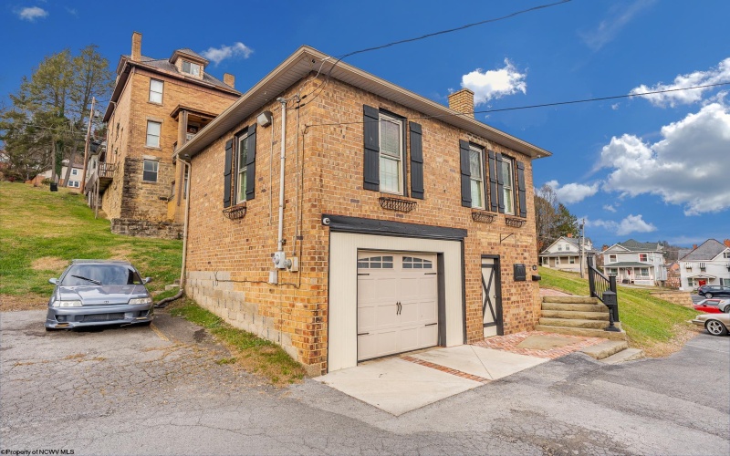 216 1/2 Watson Avenue, Fairmont, West Virginia 26554, 1 Bedroom Bedrooms, 4 Rooms Rooms,1 BathroomBathrooms,Single Family Detached,For Sale,Watson,10162753