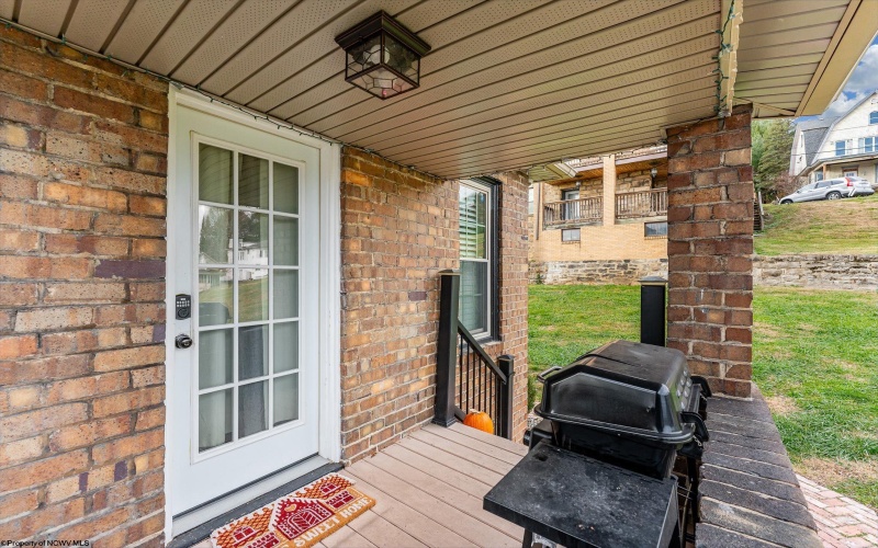 216 1/2 Watson Avenue, Fairmont, West Virginia 26554, 1 Bedroom Bedrooms, 4 Rooms Rooms,1 BathroomBathrooms,Single Family Detached,For Sale,Watson,10162753