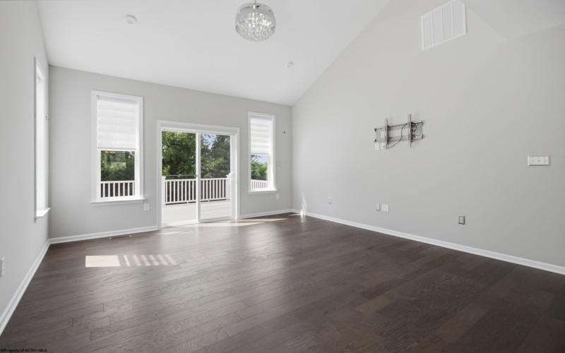 72 Bedford Court, Bridgeport, West Virginia 26330, 3 Bedrooms Bedrooms, 7 Rooms Rooms,2 BathroomsBathrooms,Single Family Attached,For Sale,Bedford,10165478