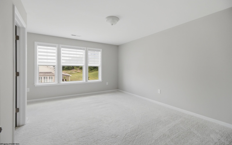 72 Bedford Court, Bridgeport, West Virginia 26330, 3 Bedrooms Bedrooms, 7 Rooms Rooms,2 BathroomsBathrooms,Single Family Attached,For Sale,Bedford,10165478