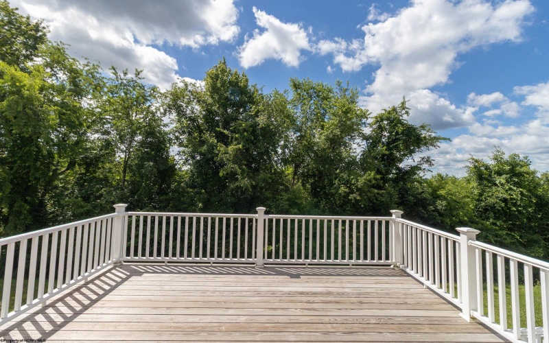 72 Bedford Court, Bridgeport, West Virginia 26330, 3 Bedrooms Bedrooms, 7 Rooms Rooms,2 BathroomsBathrooms,Single Family Attached,For Sale,Bedford,10165478