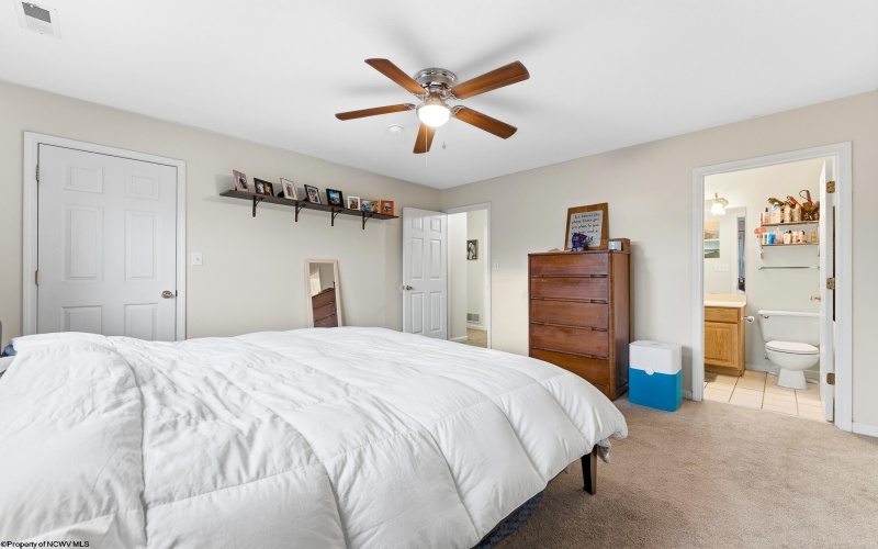 204 Stonegate Circle, Morgantown, West Virginia 26505, 2 Bedrooms Bedrooms, 4 Rooms Rooms,2 BathroomsBathrooms,Single Family Attached,For Sale,Stonegate,10165479