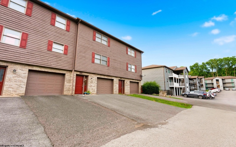 204 Stonegate Circle, Morgantown, West Virginia 26505, 2 Bedrooms Bedrooms, 4 Rooms Rooms,2 BathroomsBathrooms,Single Family Attached,For Sale,Stonegate,10165479