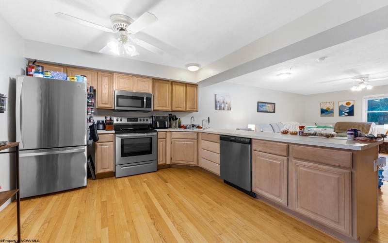 204 Stonegate Circle, Morgantown, West Virginia 26505, 2 Bedrooms Bedrooms, 4 Rooms Rooms,2 BathroomsBathrooms,Single Family Attached,For Sale,Stonegate,10165479