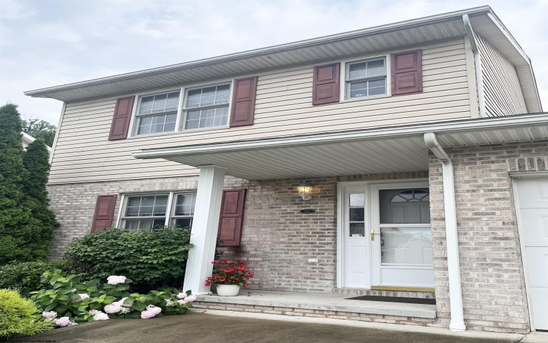 121 Donna Avenue, Morgantown, West Virginia 26505, 3 Bedrooms Bedrooms, 6 Rooms Rooms,3 BathroomsBathrooms,Residential Rentals,For Rent,Donna,10165464