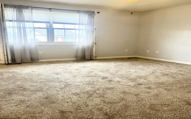 121 Donna Avenue, Morgantown, West Virginia 26505, 3 Bedrooms Bedrooms, 6 Rooms Rooms,3 BathroomsBathrooms,Residential Rentals,For Rent,Donna,10165464
