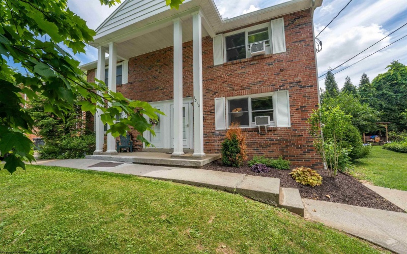 1312 Heritage Place, Morgantown, West Virginia 26505, 2 Bedrooms Bedrooms, 6 Rooms Rooms,1 BathroomBathrooms,Single Family Attached,For Sale,Heritage,10165465