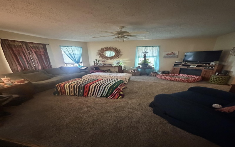 914 Henry Avenue, Elkins, West Virginia 26241, 3 Bedrooms Bedrooms, 6 Rooms Rooms,1 BathroomBathrooms,Single Family Detached,For Sale,Henry,10165467