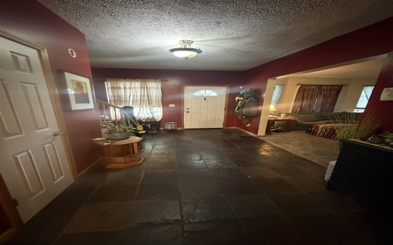 914 Henry Avenue, Elkins, West Virginia 26241, 3 Bedrooms Bedrooms, 6 Rooms Rooms,1 BathroomBathrooms,Single Family Detached,For Sale,Henry,10165467