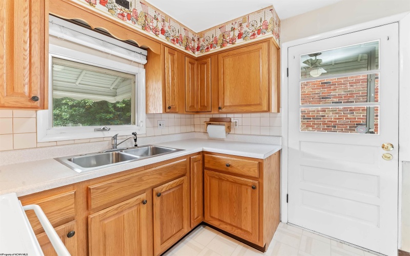 627 Elysian Avenue, Morgantown, West Virginia 26501, 3 Bedrooms Bedrooms, 6 Rooms Rooms,3 BathroomsBathrooms,Single Family Detached,For Sale,Elysian,10165466