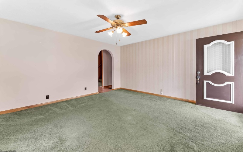 627 Elysian Avenue, Morgantown, West Virginia 26501, 3 Bedrooms Bedrooms, 6 Rooms Rooms,3 BathroomsBathrooms,Single Family Detached,For Sale,Elysian,10165466