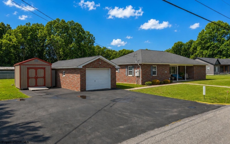764 Laurel Park Road, Clarksburg, West Virginia 26301, 3 Bedrooms Bedrooms, 7 Rooms Rooms,2 BathroomsBathrooms,Single Family Detached,For Sale,Laurel Park,10165468 764 Laurel Park Road, Clarksburg, West Virginia 26301, 3 Bedrooms Bedrooms, 7 Rooms Rooms,2 BathroomsBathrooms,Single Family Detached,For Sale,Laurel Park,10165468