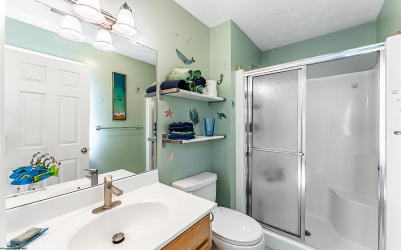 407 December Lane, Morgantown, West Virginia 26508, 4 Bedrooms Bedrooms, 8 Rooms Rooms,2 BathroomsBathrooms,Single Family Detached,For Sale,December,10165470