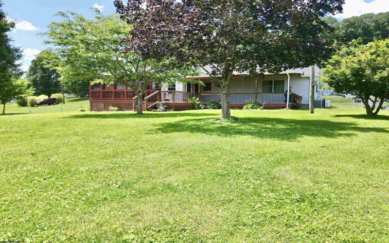 201 Simpson Run Road, Weston, West Virginia 26452, 3 Bedrooms Bedrooms, 10 Rooms Rooms,2 BathroomsBathrooms,Single Family Detached,For Sale,Simpson Run,10165472