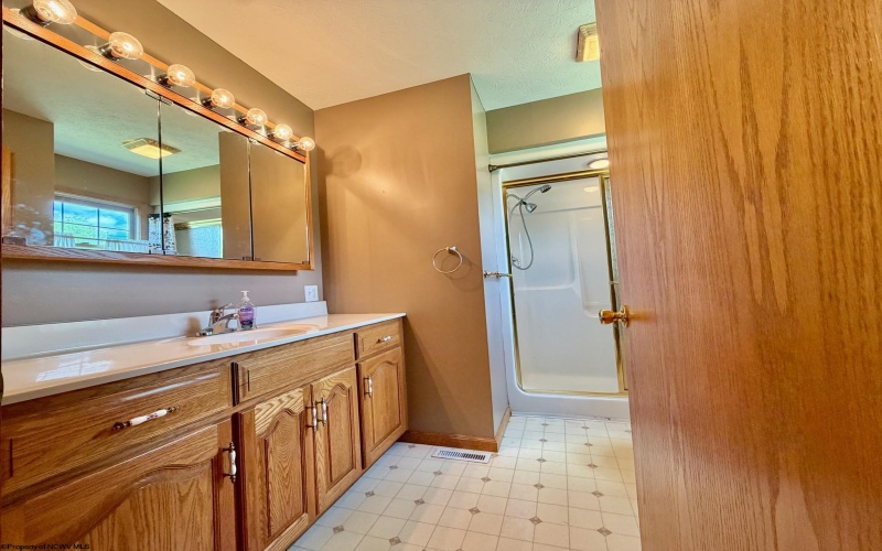 201 Simpson Run Road, Weston, West Virginia 26452, 3 Bedrooms Bedrooms, 10 Rooms Rooms,2 BathroomsBathrooms,Single Family Detached,For Sale,Simpson Run,10165472