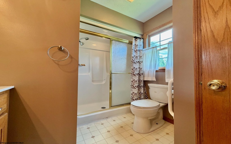 201 Simpson Run Road, Weston, West Virginia 26452, 3 Bedrooms Bedrooms, 10 Rooms Rooms,2 BathroomsBathrooms,Single Family Detached,For Sale,Simpson Run,10165472