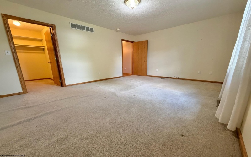 201 Simpson Run Road, Weston, West Virginia 26452, 3 Bedrooms Bedrooms, 10 Rooms Rooms,2 BathroomsBathrooms,Single Family Detached,For Sale,Simpson Run,10165472