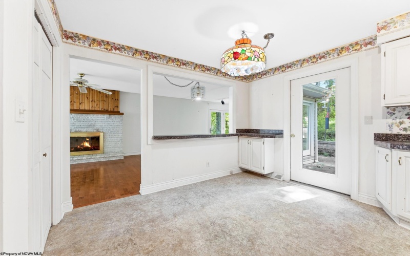 106 Forest Drive, Morgantown, West Virginia 26505, 4 Bedrooms Bedrooms, 9 Rooms Rooms,3 BathroomsBathrooms,Single Family Detached,For Sale,Forest,10165474