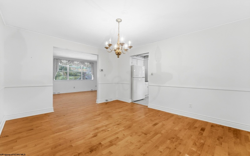 106 Forest Drive, Morgantown, West Virginia 26505, 4 Bedrooms Bedrooms, 9 Rooms Rooms,3 BathroomsBathrooms,Single Family Detached,For Sale,Forest,10165474