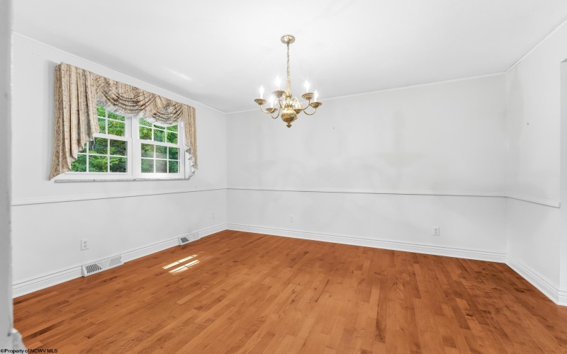 106 Forest Drive, Morgantown, West Virginia 26505, 4 Bedrooms Bedrooms, 9 Rooms Rooms,3 BathroomsBathrooms,Single Family Detached,For Sale,Forest,10165474