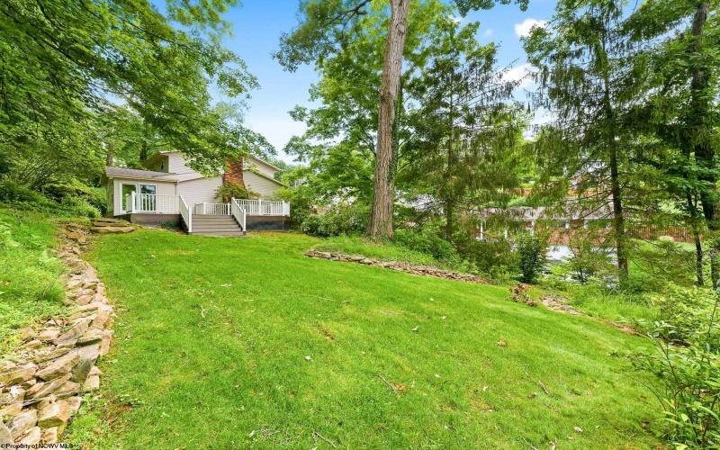 106 Forest Drive, Morgantown, West Virginia 26505, 4 Bedrooms Bedrooms, 9 Rooms Rooms,3 BathroomsBathrooms,Single Family Detached,For Sale,Forest,10165474
