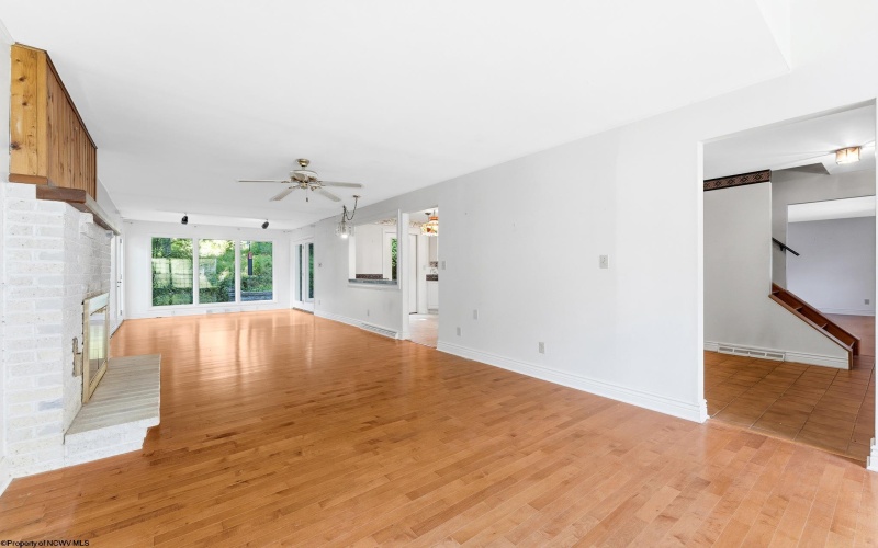 106 Forest Drive, Morgantown, West Virginia 26505, 4 Bedrooms Bedrooms, 9 Rooms Rooms,3 BathroomsBathrooms,Single Family Detached,For Sale,Forest,10165474