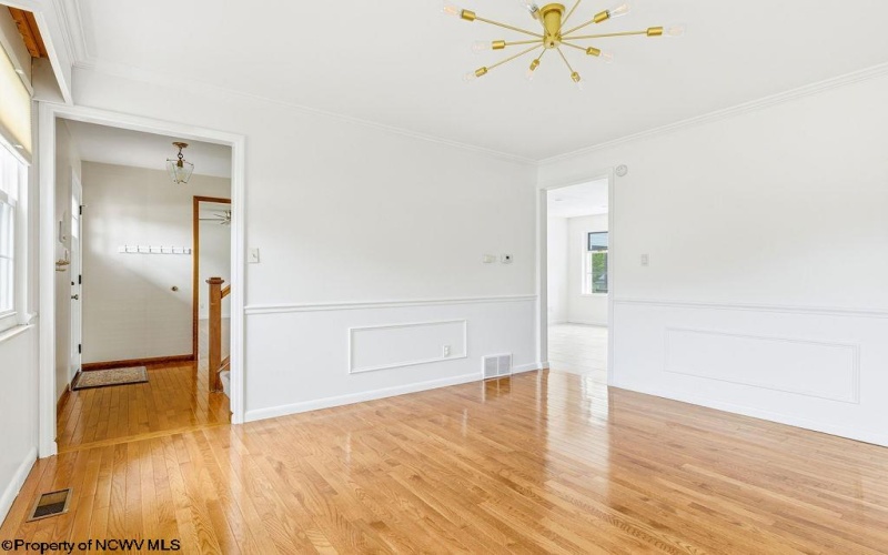 26 Carriage Lane, Bridgeport, West Virginia 26330, 4 Bedrooms Bedrooms, 10 Rooms Rooms,2 BathroomsBathrooms,Single Family Detached,For Sale,Carriage,10165481
