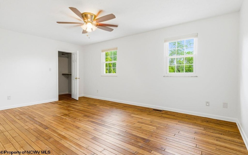 26 Carriage Lane, Bridgeport, West Virginia 26330, 4 Bedrooms Bedrooms, 10 Rooms Rooms,2 BathroomsBathrooms,Single Family Detached,For Sale,Carriage,10165481