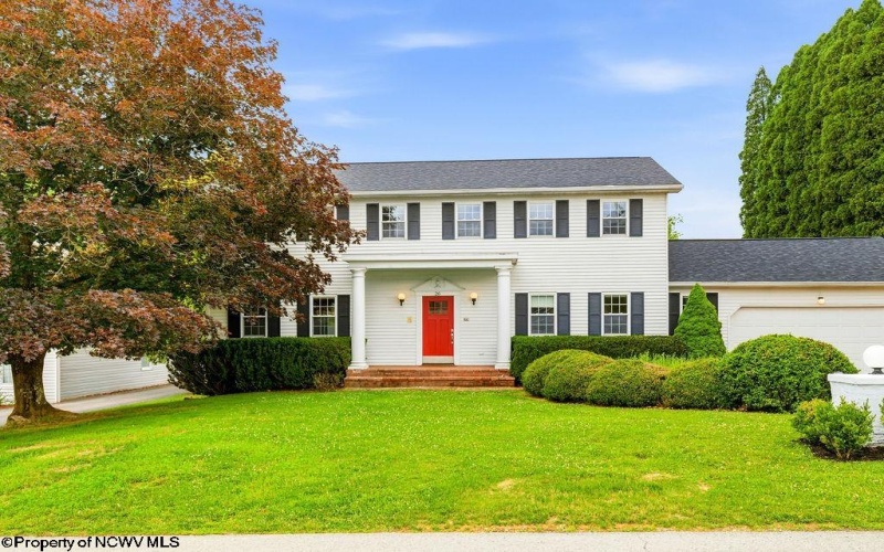 26 Carriage Lane, Bridgeport, West Virginia 26330, 4 Bedrooms Bedrooms, 10 Rooms Rooms,2 BathroomsBathrooms,Single Family Detached,For Sale,Carriage,10165481