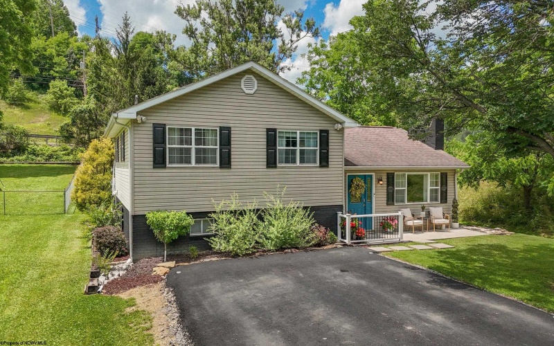 1541 Maple Lake Road, Bridgeport, West Virginia 26330, 3 Bedrooms Bedrooms, 7 Rooms Rooms,1 BathroomBathrooms,Single Family Detached,For Sale,Maple Lake,10165482