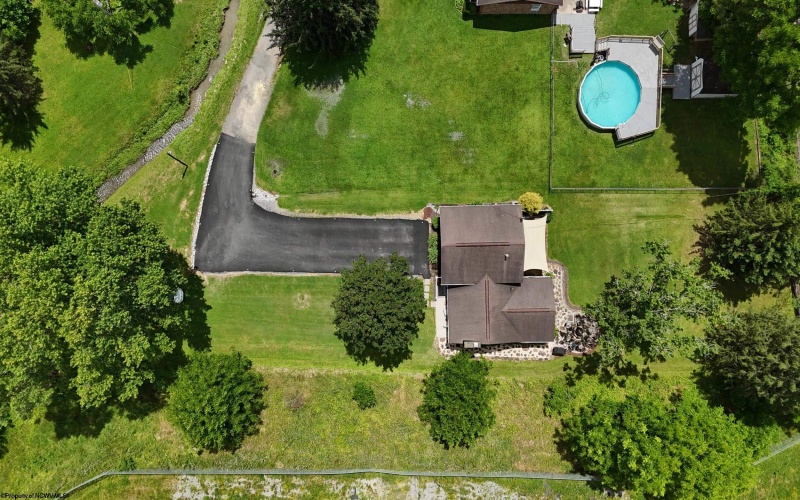 1541 Maple Lake Road, Bridgeport, West Virginia 26330, 3 Bedrooms Bedrooms, 7 Rooms Rooms,1 BathroomBathrooms,Single Family Detached,For Sale,Maple Lake,10165482