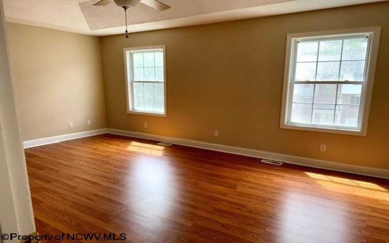 931 Ashton Place, Morgantown, West Virginia 26508, 3 Bedrooms Bedrooms, 7 Rooms Rooms,2 BathroomsBathrooms,Single Family Attached,For Sale,Ashton,10165494