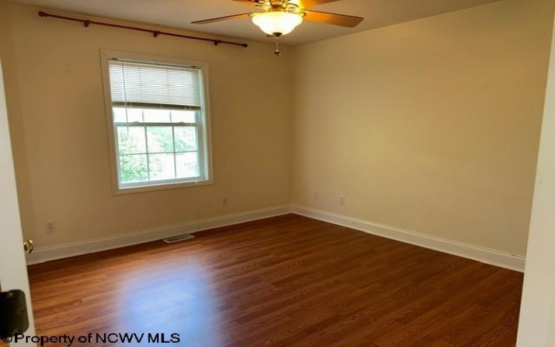 931 Ashton Place, Morgantown, West Virginia 26508, 3 Bedrooms Bedrooms, 7 Rooms Rooms,2 BathroomsBathrooms,Single Family Attached,For Sale,Ashton,10165494