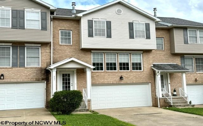 931 Ashton Place, Morgantown, West Virginia 26508, 3 Bedrooms Bedrooms, 7 Rooms Rooms,2 BathroomsBathrooms,Single Family Attached,For Sale,Ashton,10165494