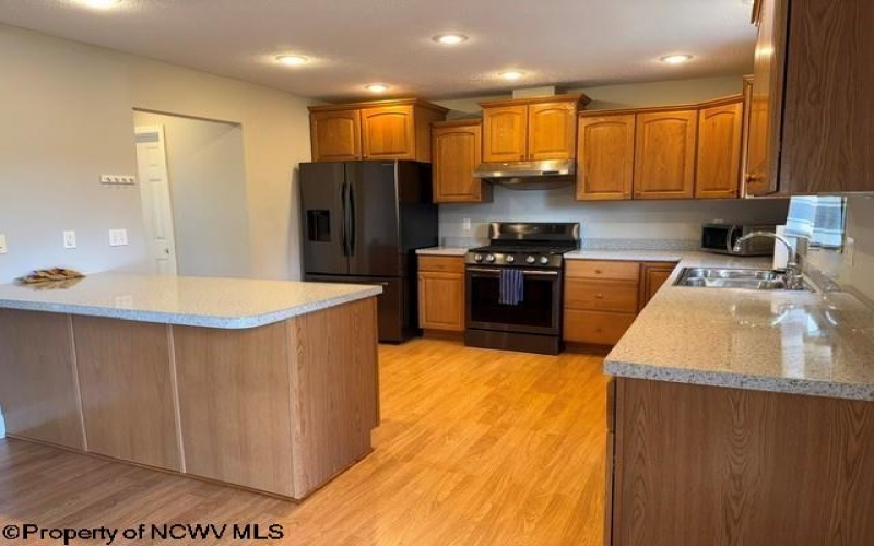 931 Ashton Place, Morgantown, West Virginia 26508, 3 Bedrooms Bedrooms, 7 Rooms Rooms,2 BathroomsBathrooms,Single Family Attached,For Sale,Ashton,10165494