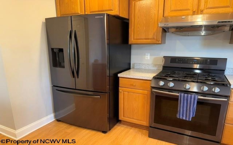 931 Ashton Place, Morgantown, West Virginia 26508, 3 Bedrooms Bedrooms, 7 Rooms Rooms,2 BathroomsBathrooms,Single Family Attached,For Sale,Ashton,10165494