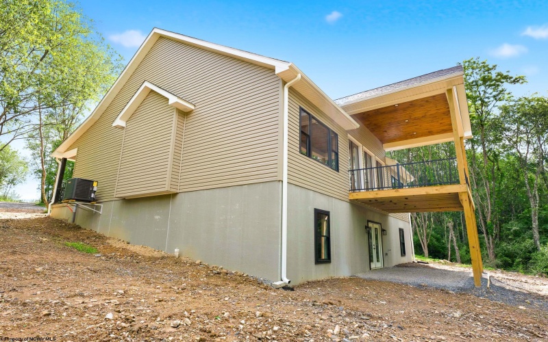 237 Meadow Ridge Drive, Bruceton Mills, West Virginia 26525, 3 Bedrooms Bedrooms, 7 Rooms Rooms,2 BathroomsBathrooms,Single Family Detached,For Sale,Meadow Ridge,10165486 237 Meadow Ridge Drive, Bruceton Mills, West Virginia 26525, 3 Bedrooms Bedrooms, 7 Rooms Rooms,2 BathroomsBathrooms,Single Family Detached,For Sale,Meadow Ridge,10165486