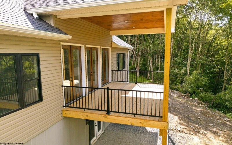 237 Meadow Ridge Drive, Bruceton Mills, West Virginia 26525, 3 Bedrooms Bedrooms, 7 Rooms Rooms,2 BathroomsBathrooms,Single Family Detached,For Sale,Meadow Ridge,10165486 237 Meadow Ridge Drive, Bruceton Mills, West Virginia 26525, 3 Bedrooms Bedrooms, 7 Rooms Rooms,2 BathroomsBathrooms,Single Family Detached,For Sale,Meadow Ridge,10165486