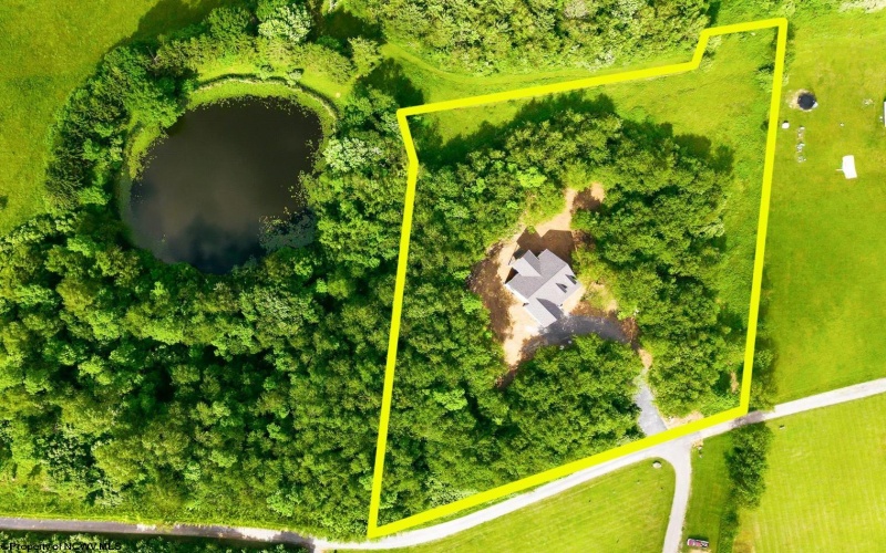 237 Meadow Ridge Drive, Bruceton Mills, West Virginia 26525, 3 Bedrooms Bedrooms, 7 Rooms Rooms,2 BathroomsBathrooms,Single Family Detached,For Sale,Meadow Ridge,10165486 237 Meadow Ridge Drive, Bruceton Mills, West Virginia 26525, 3 Bedrooms Bedrooms, 7 Rooms Rooms,2 BathroomsBathrooms,Single Family Detached,For Sale,Meadow Ridge,10165486