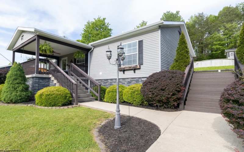 850 Oak Street, Anmoore, West Virginia 26323, 3 Bedrooms Bedrooms, 7 Rooms Rooms,3 BathroomsBathrooms,Single Family Detached,For Sale,Oak,10165487 850 Oak Street, Anmoore, West Virginia 26323, 3 Bedrooms Bedrooms, 7 Rooms Rooms,3 BathroomsBathrooms,Single Family Detached,For Sale,Oak,10165487
