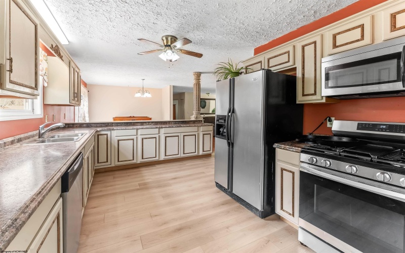 11314 Preston Highway, Kingwood, West Virginia 26537, 5 Bedrooms Bedrooms, 8 Rooms Rooms,3 BathroomsBathrooms,Single Family Detached,For Sale,Preston,10165493