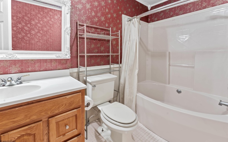 11314 Preston Highway, Kingwood, West Virginia 26537, 5 Bedrooms Bedrooms, 8 Rooms Rooms,3 BathroomsBathrooms,Single Family Detached,For Sale,Preston,10165493