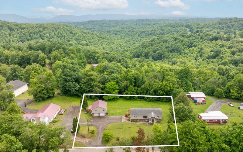 11314 Preston Highway, Kingwood, West Virginia 26537, 5 Bedrooms Bedrooms, 8 Rooms Rooms,3 BathroomsBathrooms,Single Family Detached,For Sale,Preston,10165493