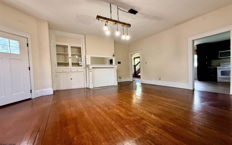 322 Harrison Street, Clarksburg, West Virginia 26301, 3 Bedrooms Bedrooms, 8 Rooms Rooms,1 BathroomBathrooms,Single Family Detached,For Sale,Harrison,10165495