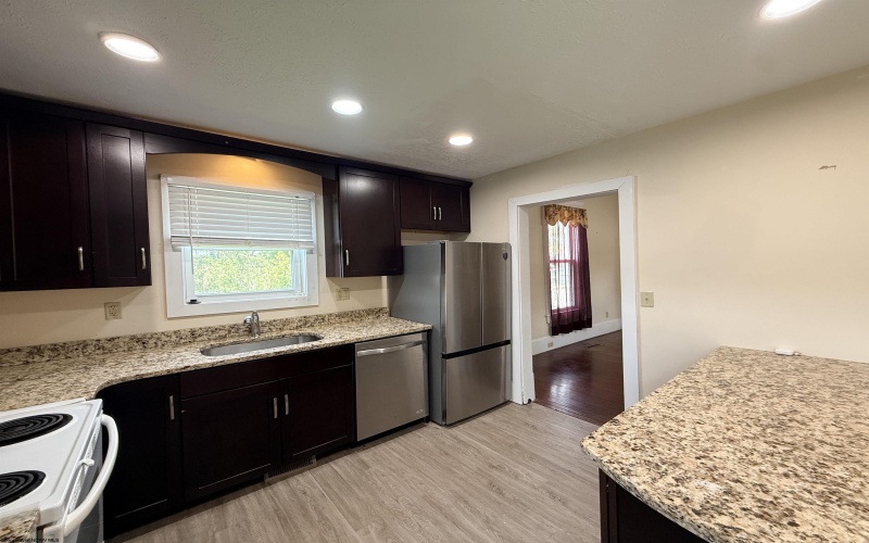 322 Harrison Street, Clarksburg, West Virginia 26301, 3 Bedrooms Bedrooms, 8 Rooms Rooms,1 BathroomBathrooms,Single Family Detached,For Sale,Harrison,10165495