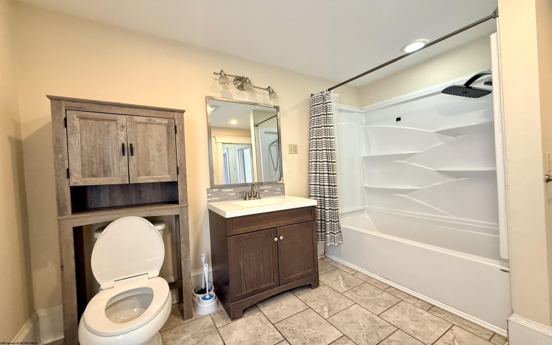 322 Harrison Street, Clarksburg, West Virginia 26301, 3 Bedrooms Bedrooms, 8 Rooms Rooms,1 BathroomBathrooms,Single Family Detached,For Sale,Harrison,10165495