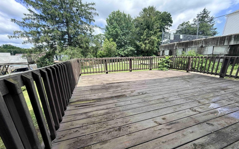 322 Harrison Street, Clarksburg, West Virginia 26301, 3 Bedrooms Bedrooms, 8 Rooms Rooms,1 BathroomBathrooms,Single Family Detached,For Sale,Harrison,10165495