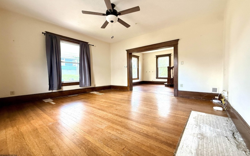 322 Harrison Street, Clarksburg, West Virginia 26301, 3 Bedrooms Bedrooms, 8 Rooms Rooms,1 BathroomBathrooms,Single Family Detached,For Sale,Harrison,10165495