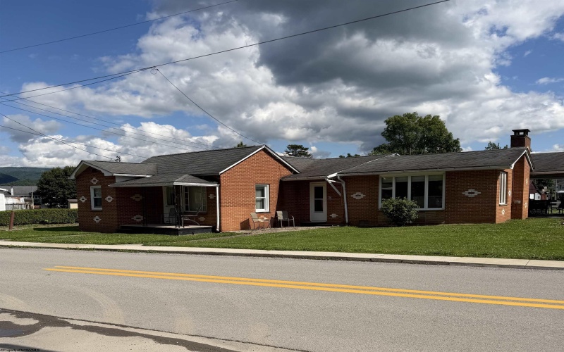 34 Allen Street, Mill Creek, West Virginia 26280, 3 Bedrooms Bedrooms, 6 Rooms Rooms,1 BathroomBathrooms,Single Family Detached,For Sale,Allen,10165499